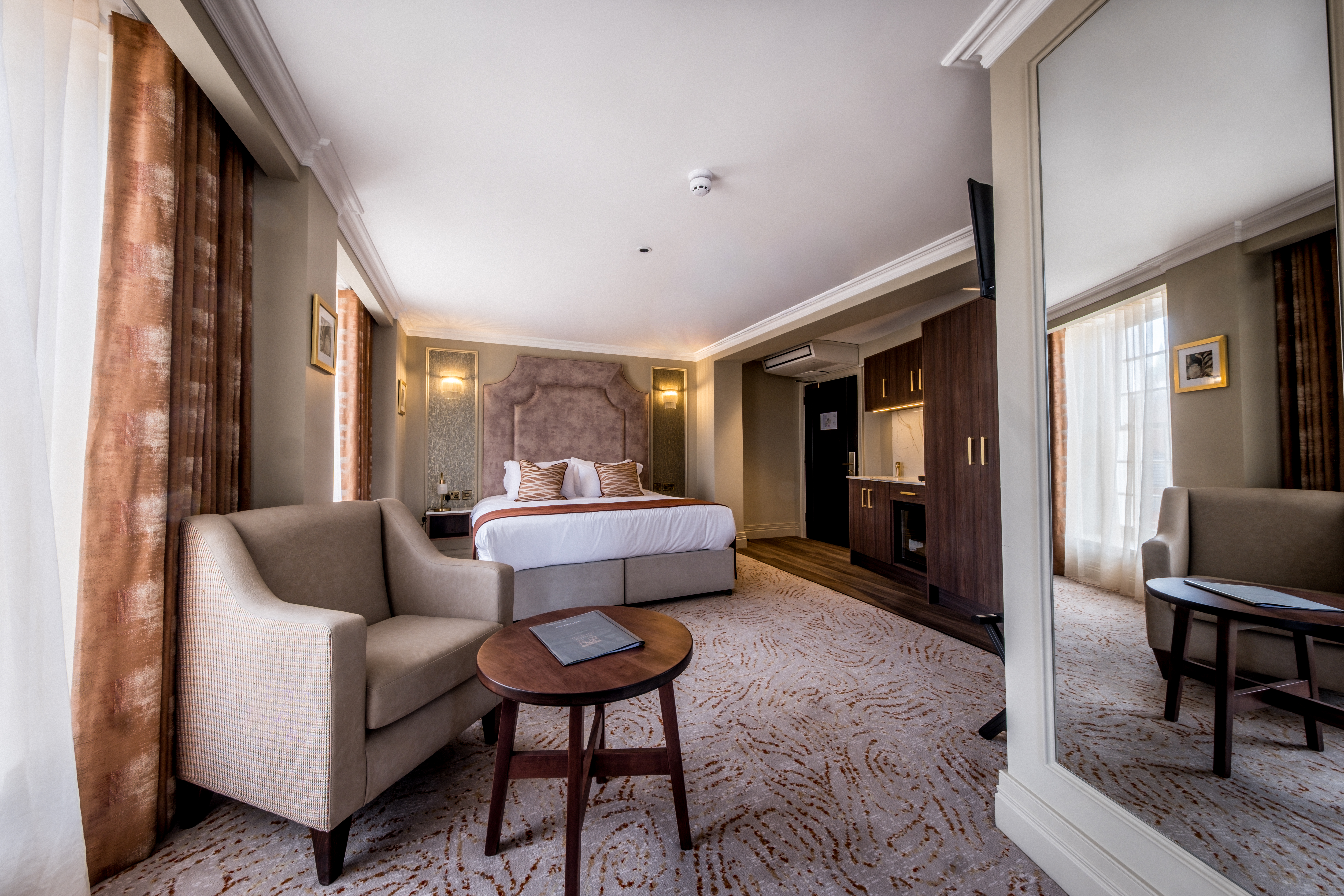 Luxury king room interior